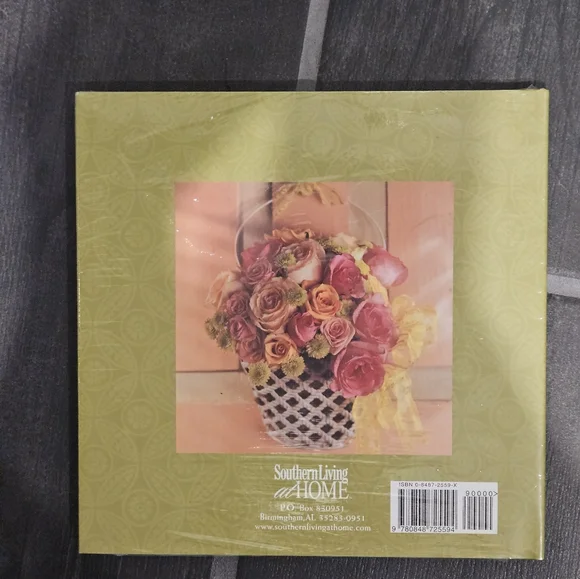 NWOT Southern Living Simple Flower Arranging Book & Italian Decorative Pillow - Picture 4 of 11
